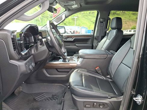 Used 2023 Chevrolet Silverado 1500 LT Trail Boss w/ Protection Package AWD/4WD image 13