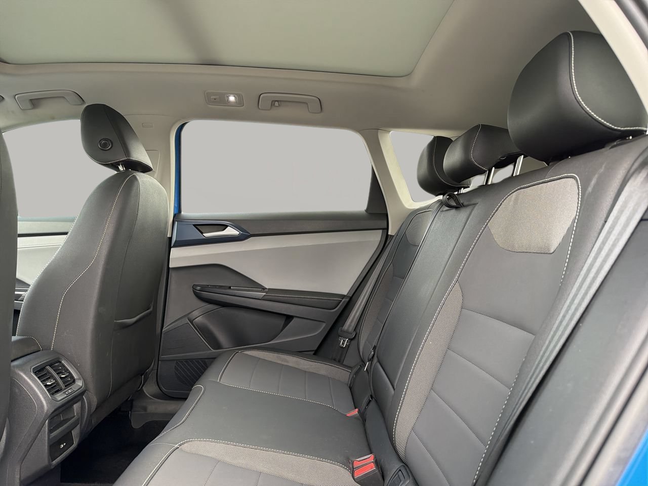 Used 2024 Volkswagen Taos SE FWD image 15