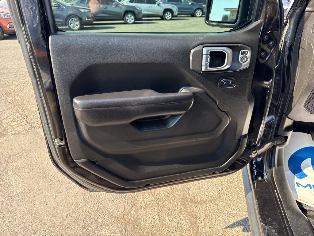 Used 2019 Jeep Wrangler Unlimited Rubicon AWD/4WD image 12