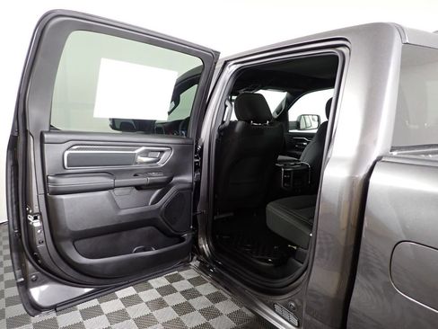 New 2026 RAM 1500 4x4 Crew Cab image 33
