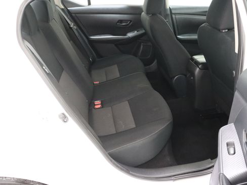 Used 2024 Nissan Sentra SV FWD image 32