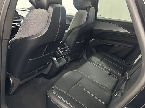Used 2024 Cadillac Lyriq Tech AWD/4WD image 28