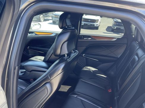 Used 2019 Lincoln MKC Select w/ Select Plus Package AWD/4WD image 11