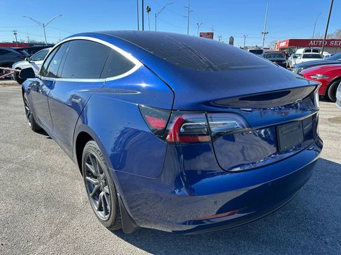 Used 2018 Tesla Model 3 Mid Range image 34