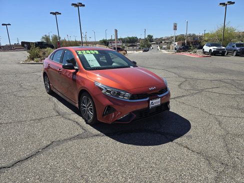Used 2023 Kia Forte GT-Line w/ GT-Line Premium Package FWD image 2