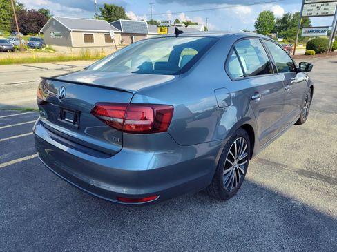 Used 2016 Volkswagen Jetta Sport FWD image 5