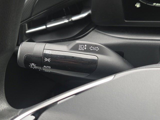 Used 2024 Kia Niro LX FWD image 36