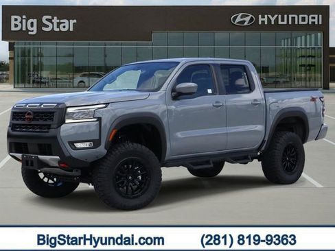 Used 2025 Nissan Frontier PRO-4X w/ Pro Convenience Package AWD/4WD image 1