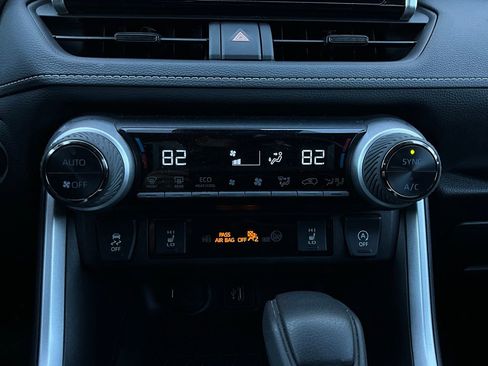 Used 2025 Toyota RAV4 XLE image 27