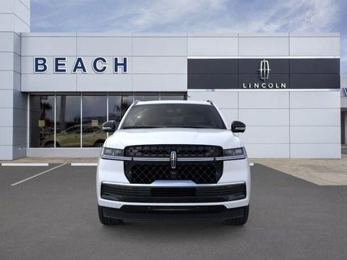 New 2025 Lincoln Navigator Reserve w/ Jet Appearance Package AWD/4WD image 7