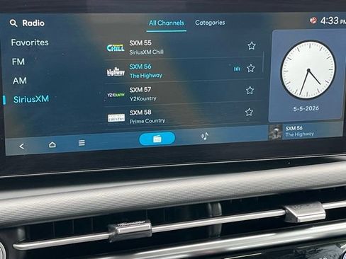 Used 2025 Hyundai Santa Cruz SEL AWD/4WD image 13