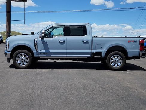 Certified 2025 Ford F250 Lariat w/ Lariat Ultimate Package AWD/4WD image 3