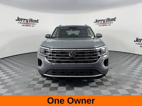 Used 2025 Volkswagen Atlas SEL image 4