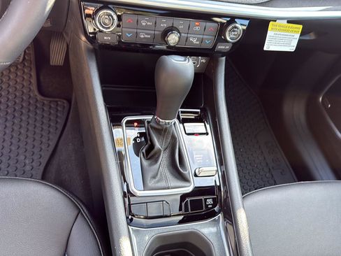 New 2026 Jeep Compass Latitude image 13