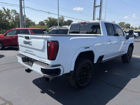 Used 2026 GMC Sierra 2500 Denali Ultimate AWD/4WD image 3