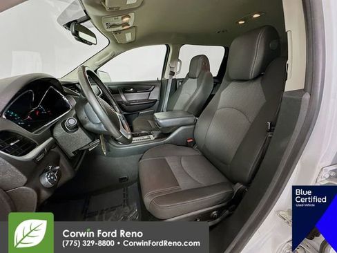 Used 2017 Chevrolet Traverse LT image 24