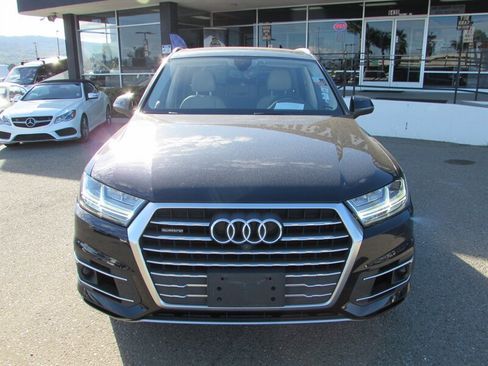 Used 2017 Audi Q7 3.0T Premium Plus image 2