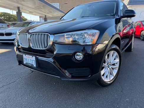 Used 2017 BMW X3 sDrive28i RWD image 3