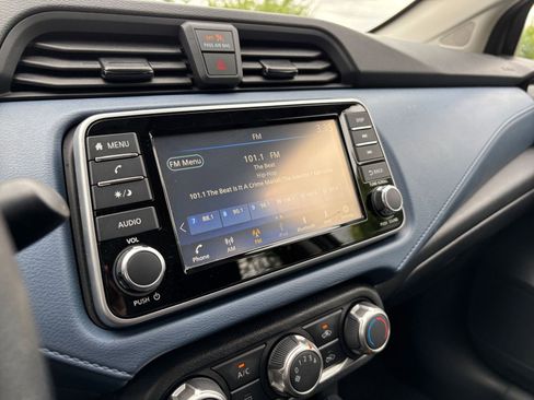 Used 2025 Nissan Versa SV FWD image 20