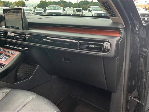 Certified 2023 Lincoln Aviator Reserve w/ Equipment Group 201A image 16