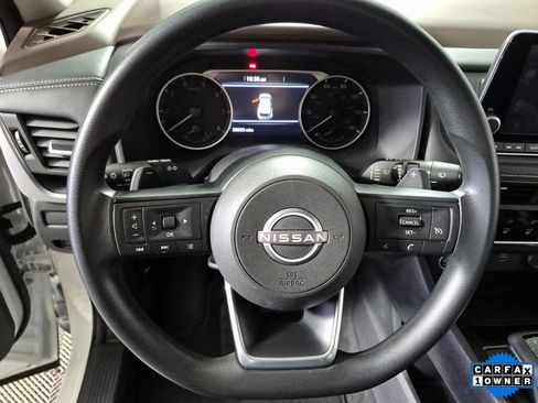 Used 2023 Nissan Rogue S image 11