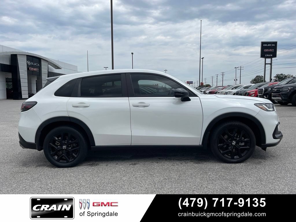 Used 2023 Honda HR-V Sport image 9