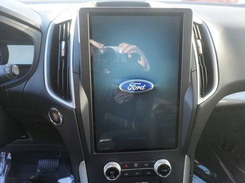 Used 2023 Ford Edge SEL w/ Convenience Package image 11