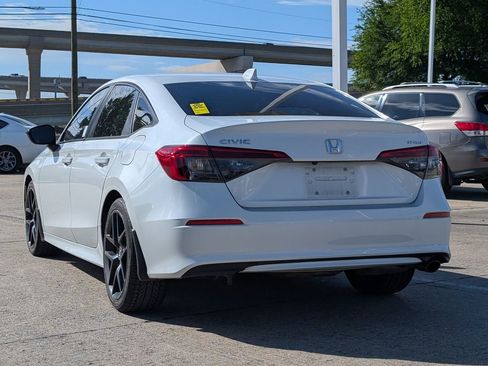 Used 2024 Honda Civic Sport image 4