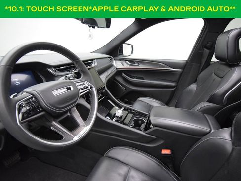 Used 2023 Jeep Grand Cherokee Overland w/ Luxury Tech Group IV AWD/4WD image 11