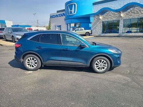 Used 2020 Ford Escape SE FWD image 6