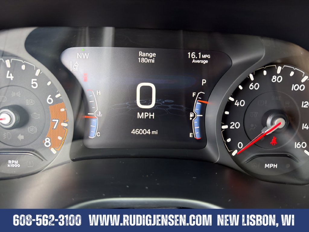 Used 2025 Jeep Compass Trailhawk AWD/4WD image 16