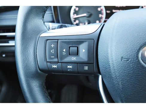 Used 2025 INFINITI QX60 Pure image 17