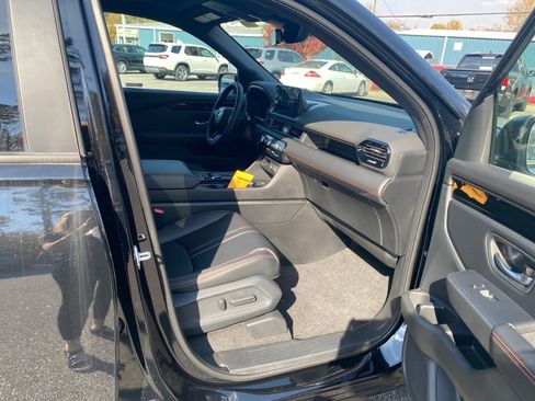 Used 2024 Honda Pilot TrailSport image 26