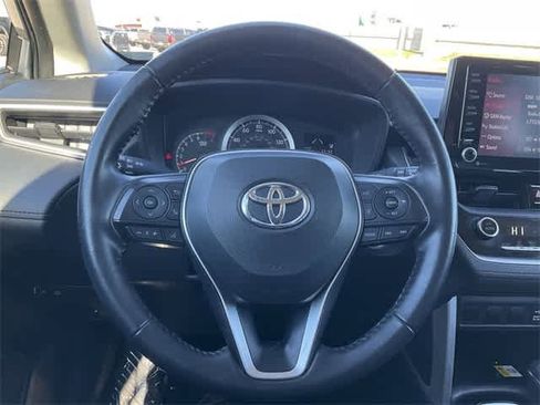Used 2022 Toyota Corolla Cross LE image 19