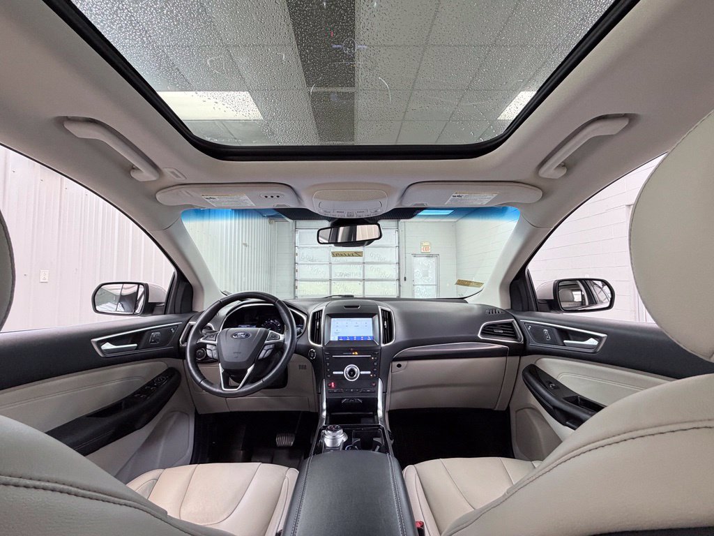 Used 2019 Ford Edge Titanium w/ Cold Weather Package AWD/4WD image 27