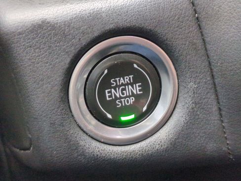 Used 2023 GMC Yukon XL AT4 w/ Technology Package image 33