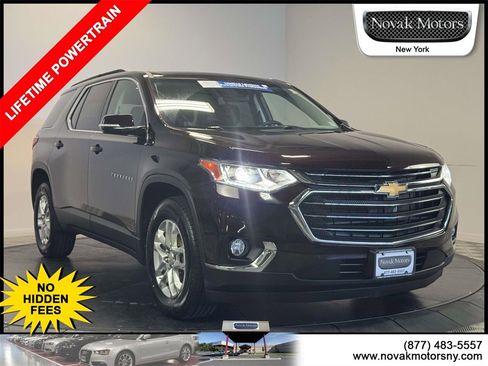 Used 2020 Chevrolet Traverse LT w/ Driver Confidence II Package image 1