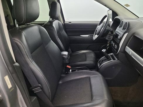 Used 2016 Jeep Compass Latitude AWD/4WD image 21
