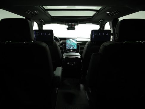 New 2026 GMC Yukon XL AT4 w/ AT4 Premium Plus Package image 17