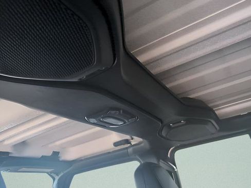 Used 2020 Jeep Wrangler Unlimited Rubicon w/ Uconnect 4C Nav & Sound Group image 18