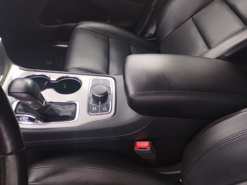 Used 2020 Jeep Grand Cherokee Limited w/ Luxury Group II image 13