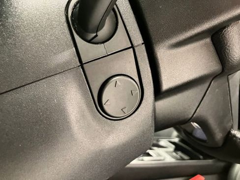 Used 2019 Ford Edge Titanium FWD image 52