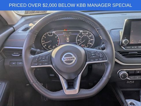 Used 2022 Nissan Altima 2.5 SR image 12