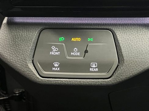 Used 2023 Volkswagen ID.4 Pro S RWD image 18