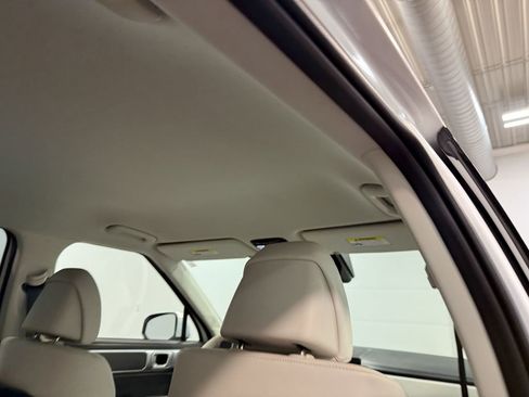 Used 2024 Hyundai Santa Fe SEL image 17