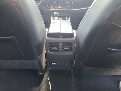 Used 2021 Nissan Rogue SL FWD image 9