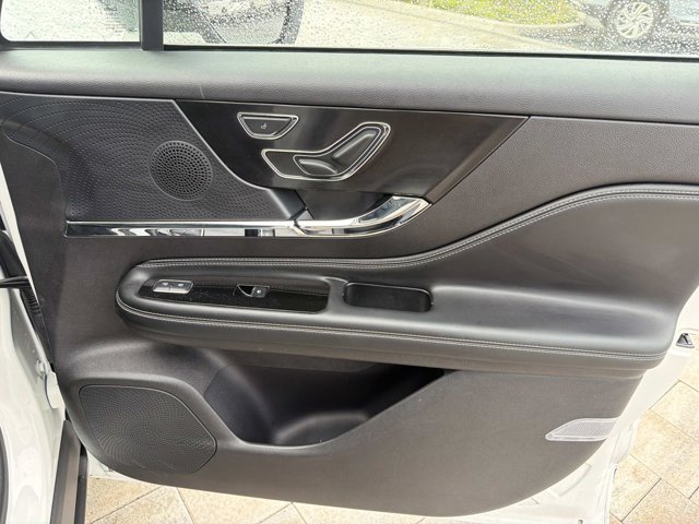Used 2024 Lincoln Corsair FWD image 17
