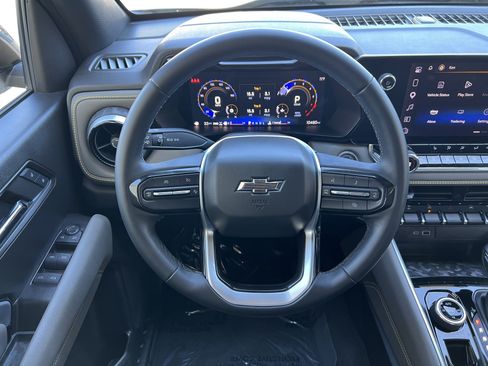Used 2024 Chevrolet Colorado ZR2 w/ Technology Package AWD/4WD image 23