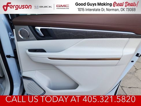 New 2026 Buick Enclave Avenir w/ Super Cruise Package AWD/4WD image 42