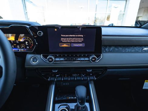 New 2026 Chevrolet Colorado ZR2 w/ Off-Road Front Bumper Package image 30